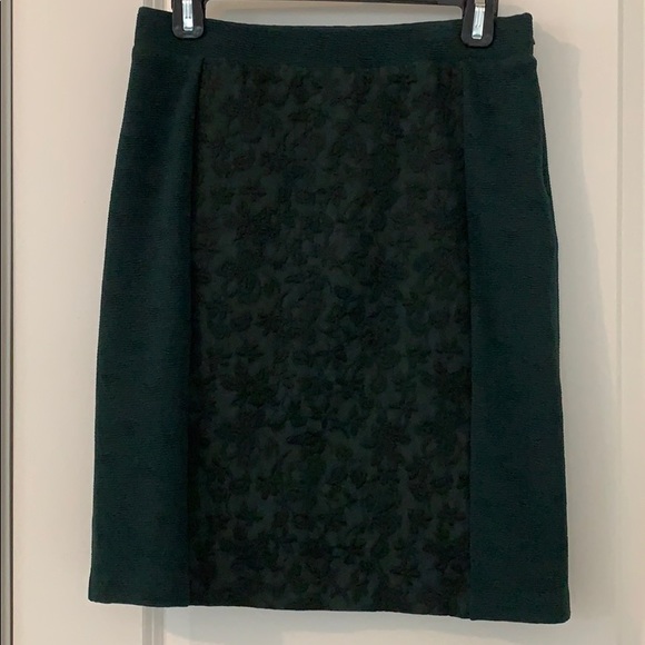 SALE!!ANTHROPOLOGIE DARK GREEN EMBROIDERED PANEL SKIRT💕 - Picture 4 of 9